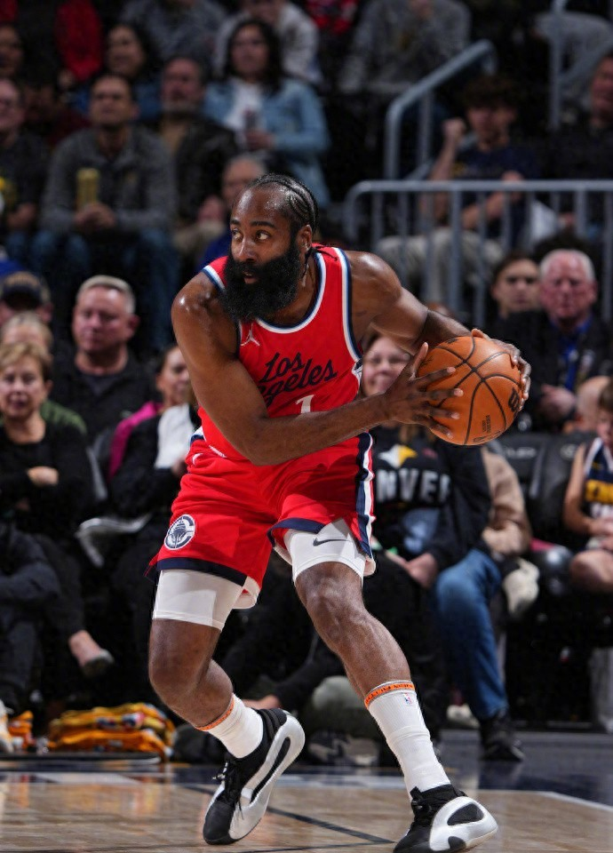 开云-国王杯清晨再迎强敌，芝加哥公牛队长鼓劲，主帅态度：更衣室稳定，球队文化再被提及