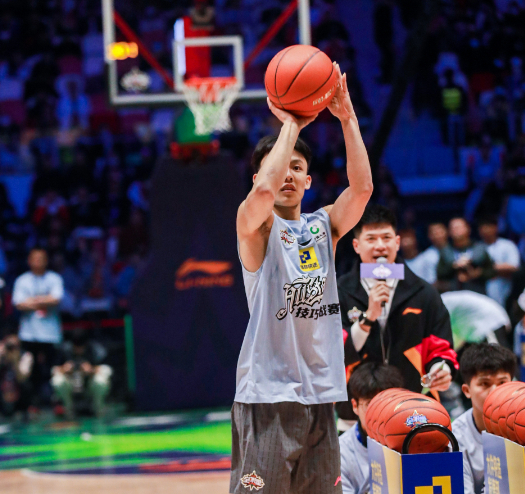 开云体育-克里夫兰骑士训练开放日,冲刺阶段完成体检引欢呼,全明星赛在即,心理建设被强调的简单介绍