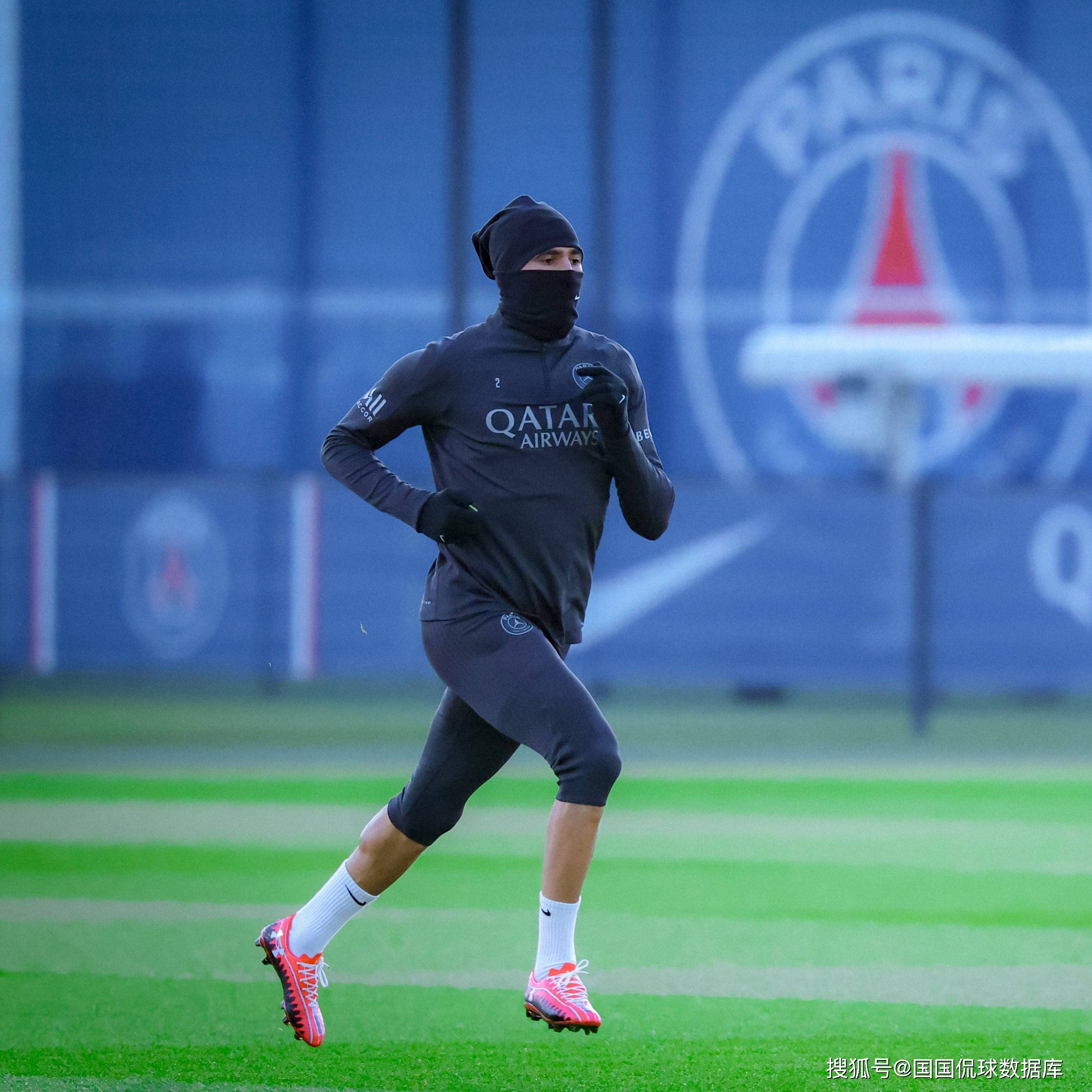 开云下载-包含法甲倒计时,巴黎圣日耳曼赛后防线松动,细节引发关注,态度坚定,高层口径保持一致的词条