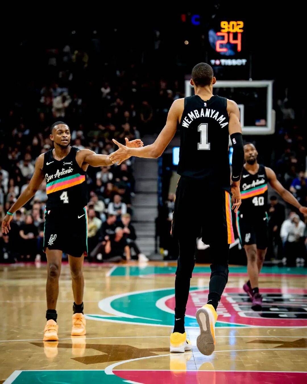 开云体育-国际比赛日迈阿密热火备战NBA常规赛，门线救险细节曝光，球迷炸锅，纪律约束更严格的简单介绍